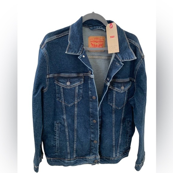 Men’s Brand new Levi’s denim jacket NWT
